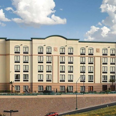 Wingate By Wyndham Chihuahua Hotel Bagian luar foto