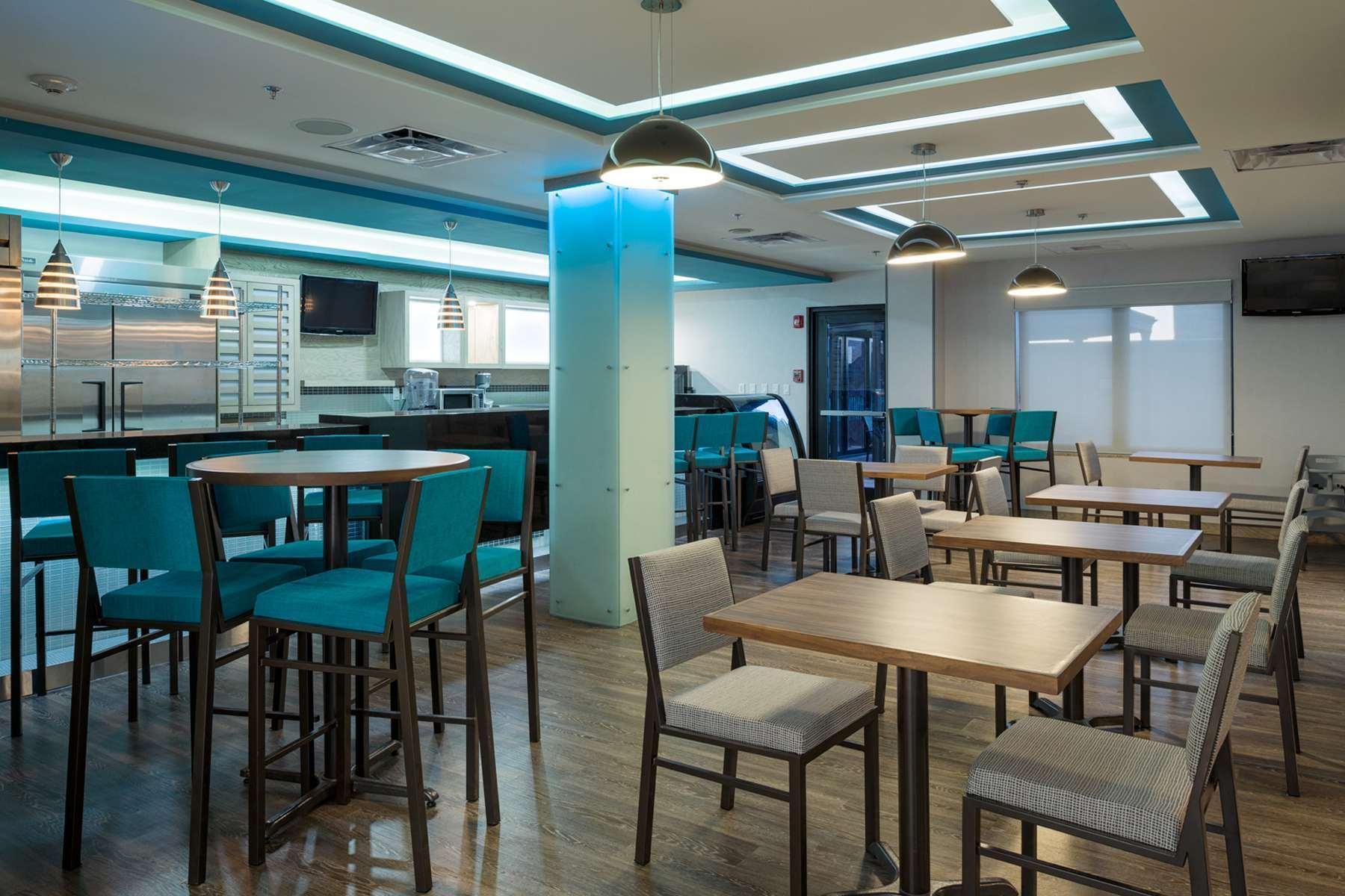 Wingate By Wyndham Chihuahua Hotel Bagian luar foto