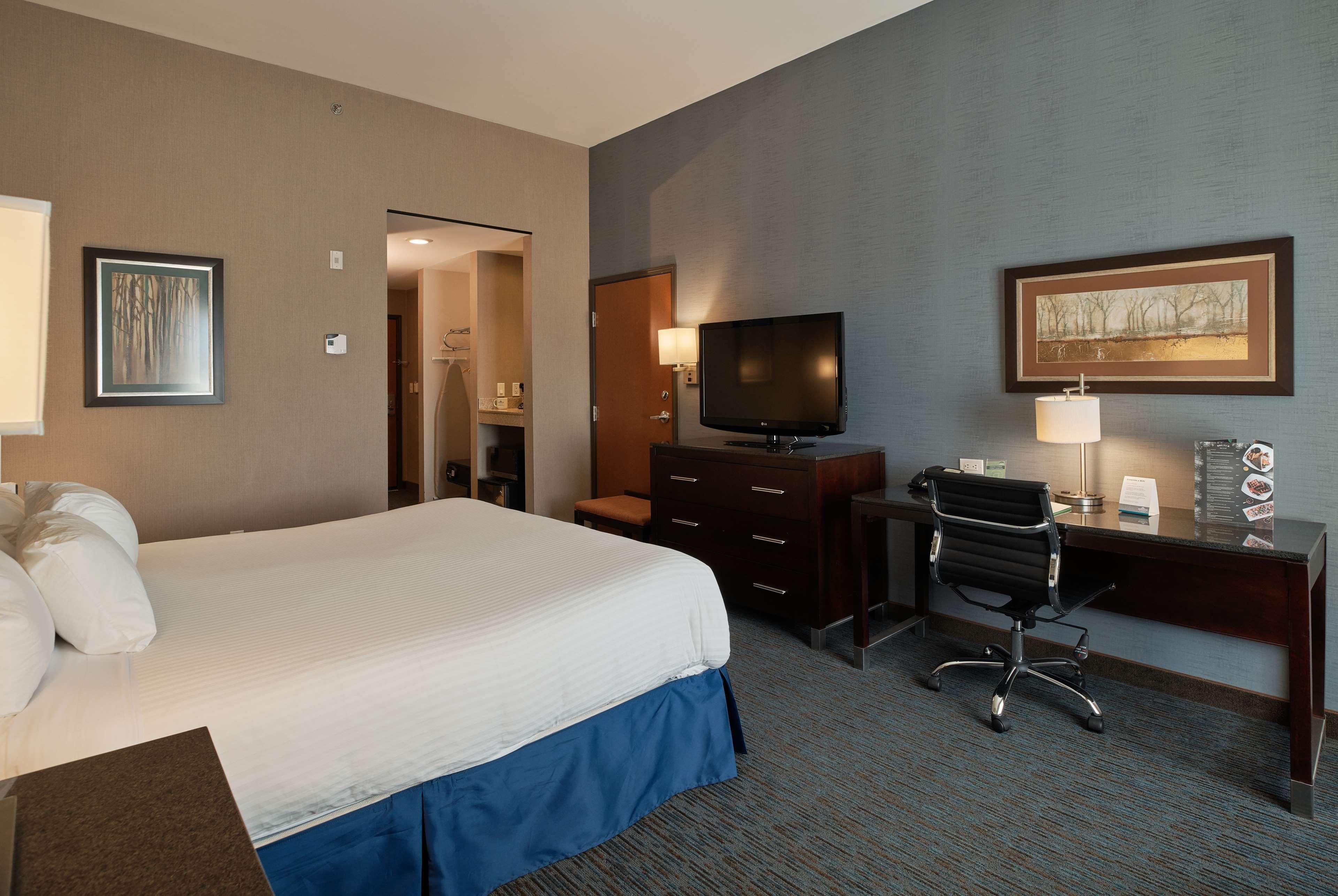 Wingate By Wyndham Chihuahua Hotel Bagian luar foto