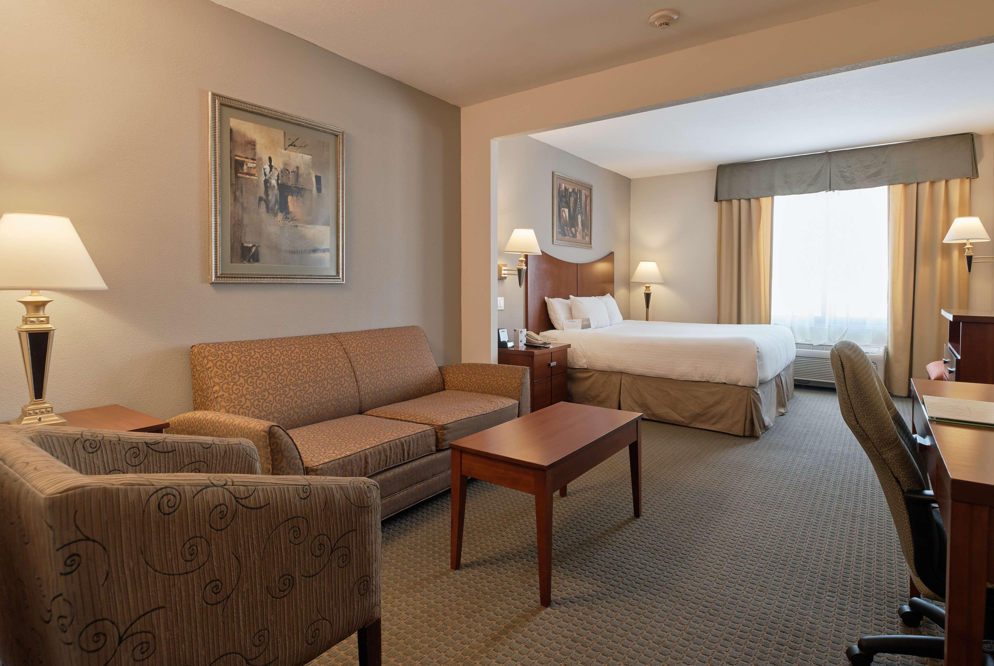 Wingate By Wyndham Chihuahua Hotel Bagian luar foto