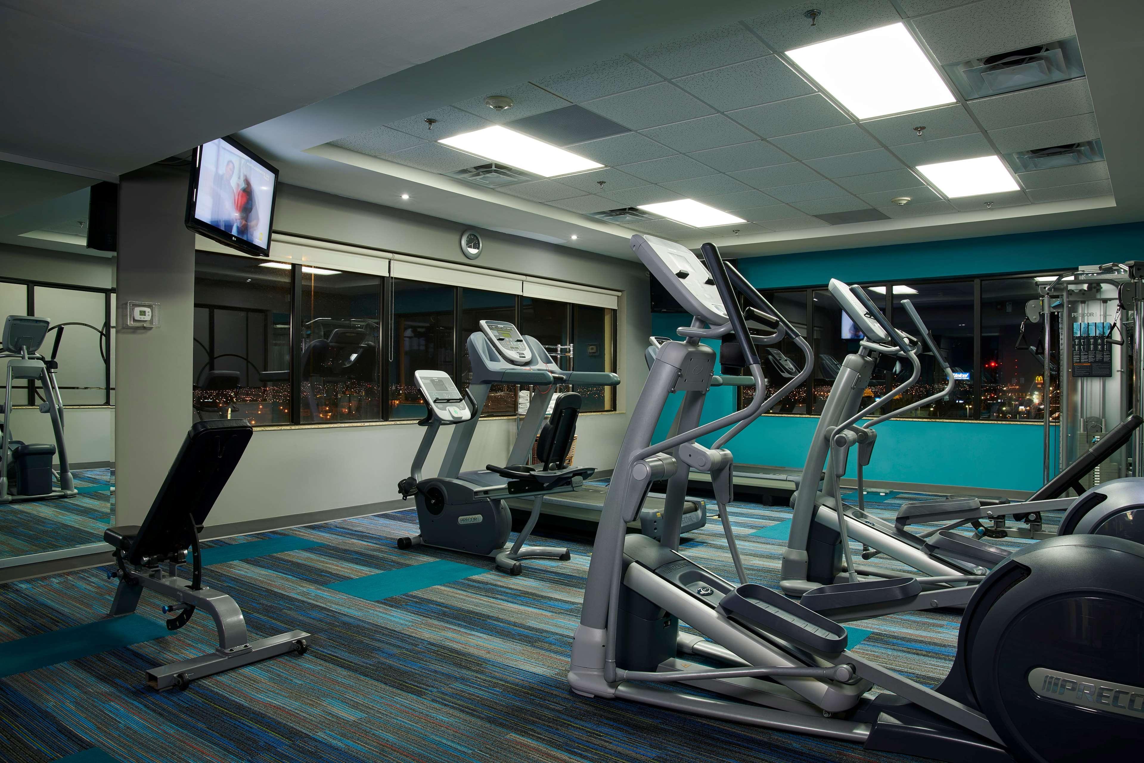 Wingate By Wyndham Chihuahua Hotel Bagian luar foto
