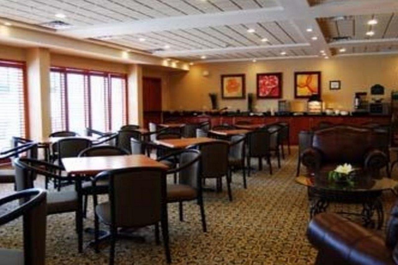 Wingate By Wyndham Chihuahua Hotel Bagian luar foto