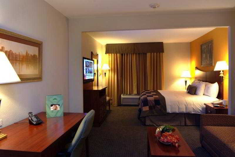 Wingate By Wyndham Chihuahua Hotel Bagian luar foto