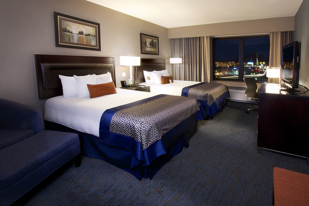 Wingate By Wyndham Chihuahua Hotel Bagian luar foto