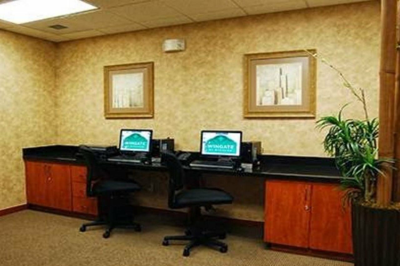 Wingate By Wyndham Chihuahua Hotel Bagian luar foto